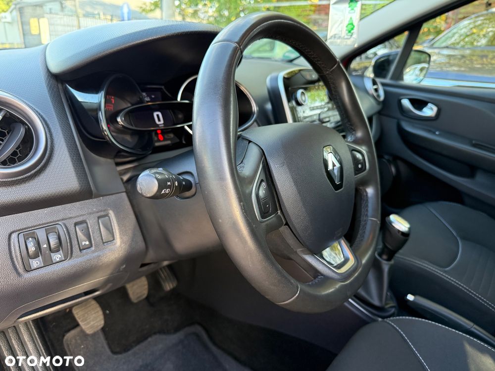 Renault Clio 1.2 16V 75 LIMITED - 19