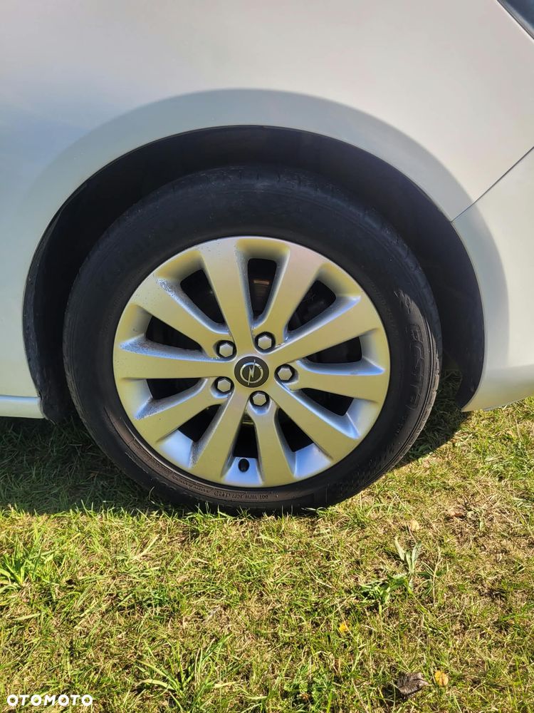 Opel Zafira - 12