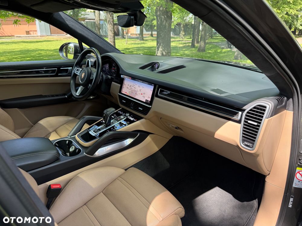 Porsche Cayenne - 37