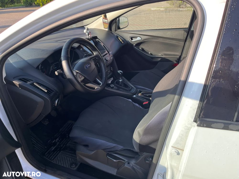Ford Focus 1.0 EcoBoost Active - 5
