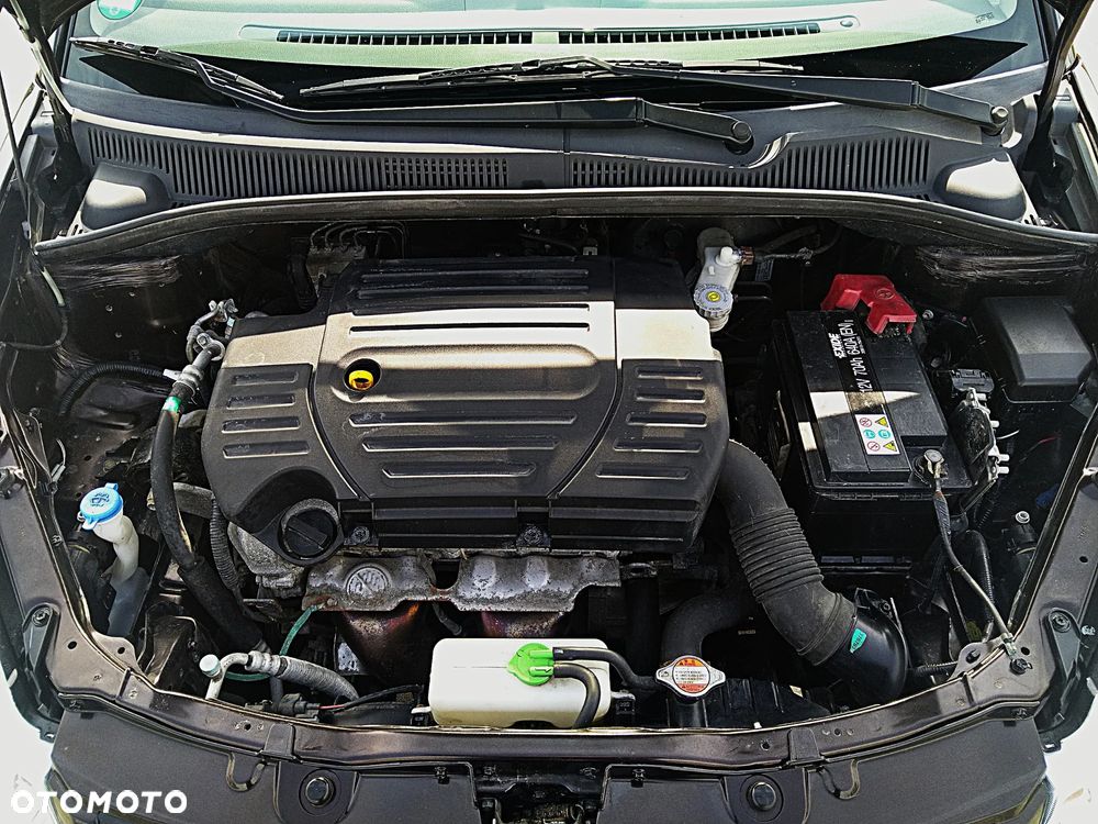 Suzuki SX4 1.6 Comfort Plus - 31