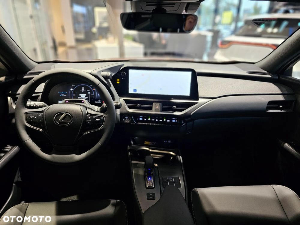 Lexus UX 300h F Sport Design - 6