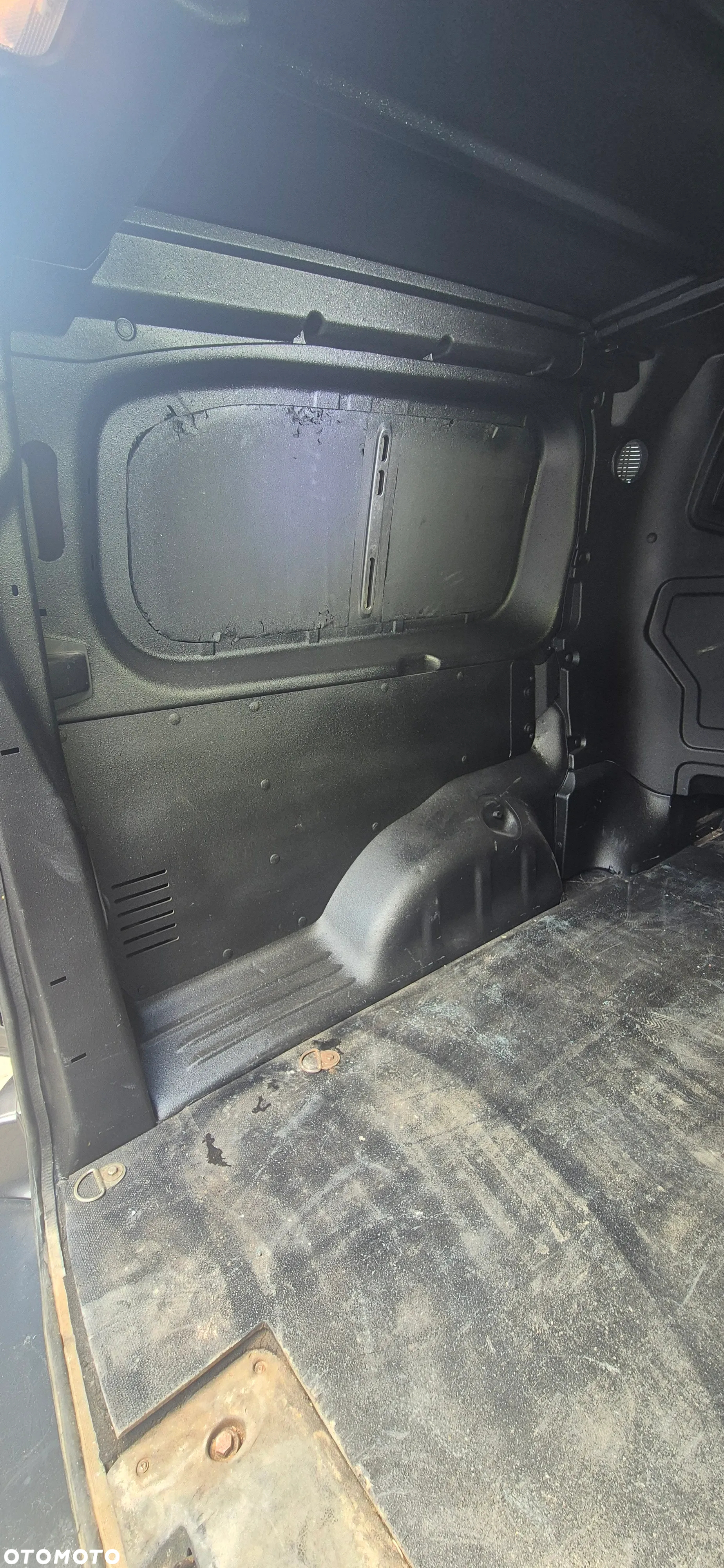 Opel Vivaro C - 14