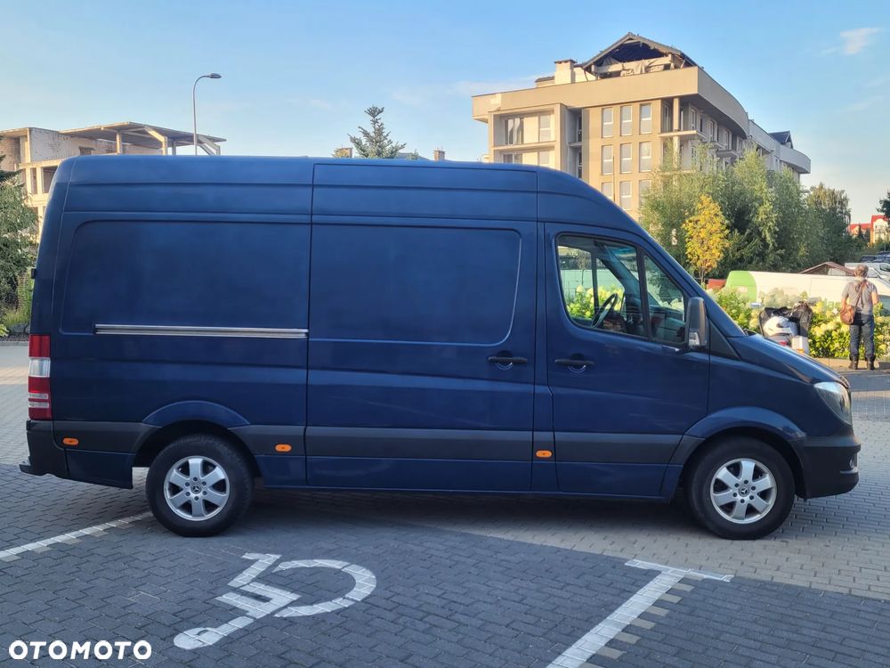 Mercedes-Benz Sprinter - 4