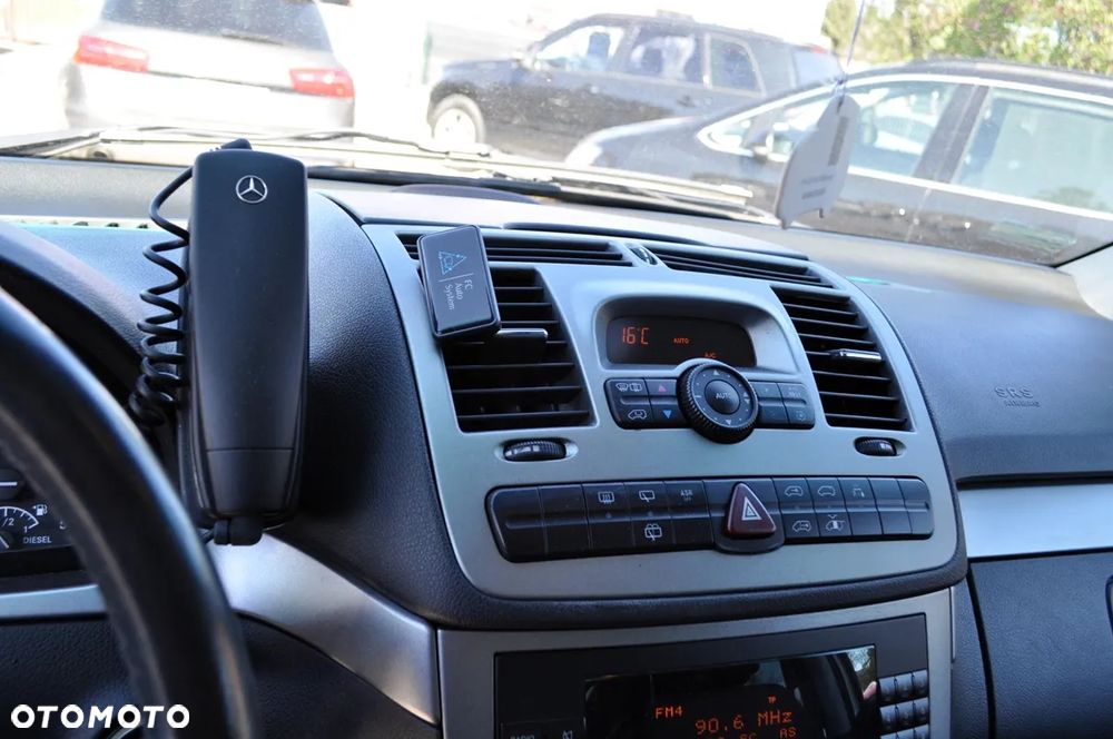 Mercedes-Benz Viano 2.8 CDI Ambiente (d³ugi) - 18
