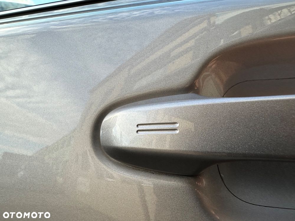 Toyota C-HR 2.0 Hybrid Business-Edition - 27