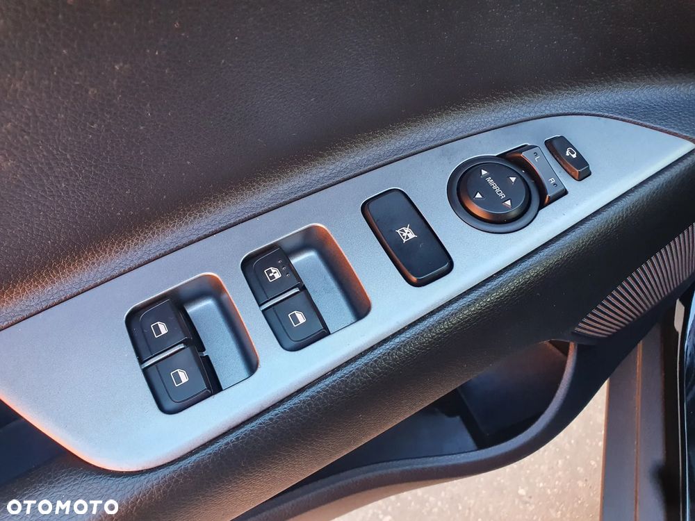 Kia Stonic 1.0 T-GDI OPF Mild Hybrid DCT7 GT Line - 23