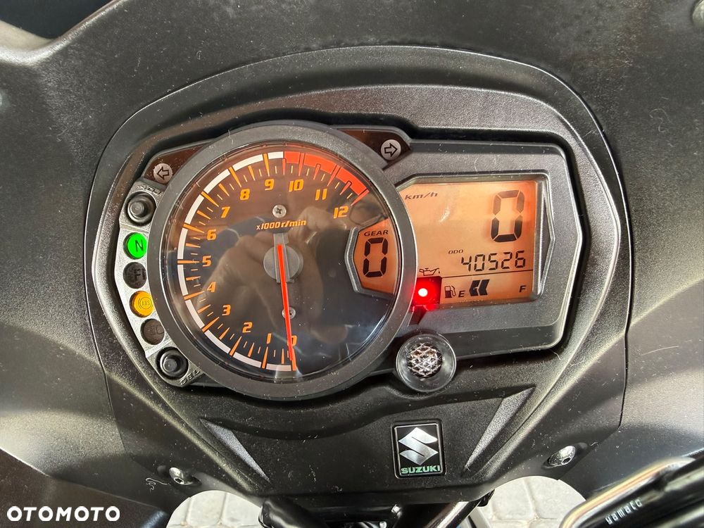 Suzuki GSX - 6