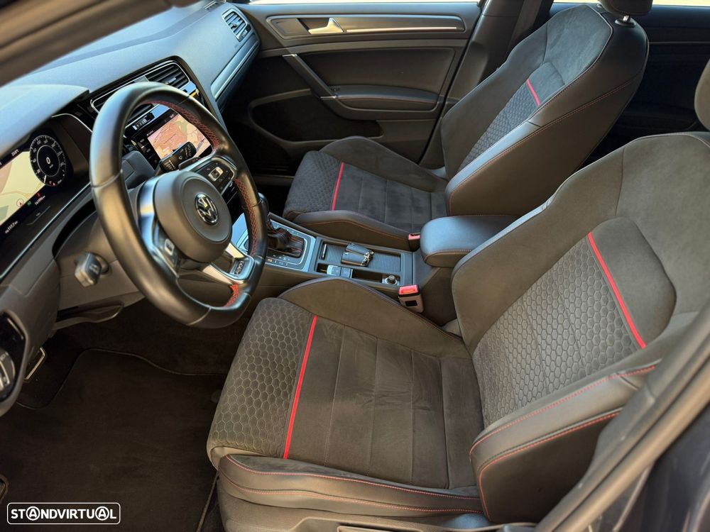 VW Golf 2.0 TSI GTI DSG Performance - 45