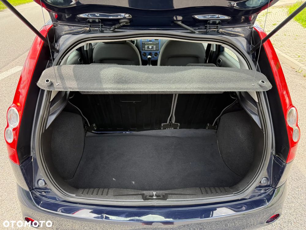 Ford Fiesta 1.3 Ambiente - 29