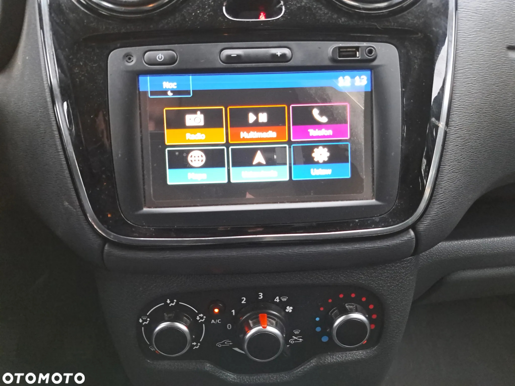 Dacia Lodgy 1.5 Blue dCi Stepway S&S - 14