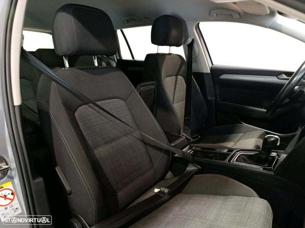 VW Passat Variant 2.0 TDi Business DSG - 7