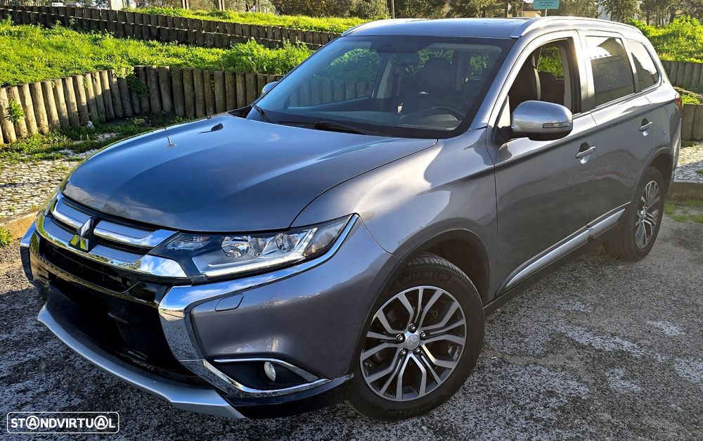 Mitsubishi Outlander 2.2 DI-D Instyle Navi - 1