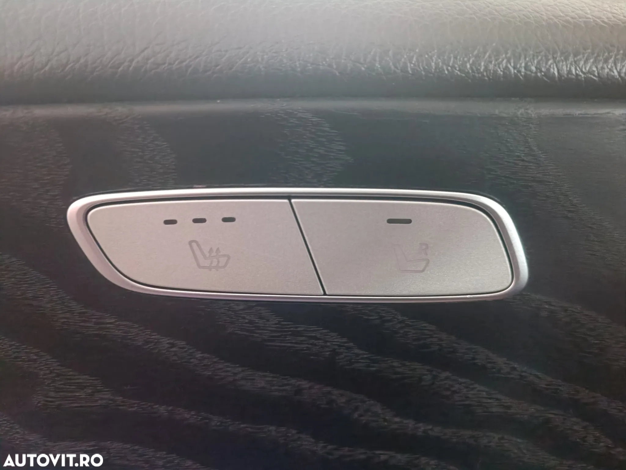 Mercedes-Benz E 200 4MATIC Aut. - 29