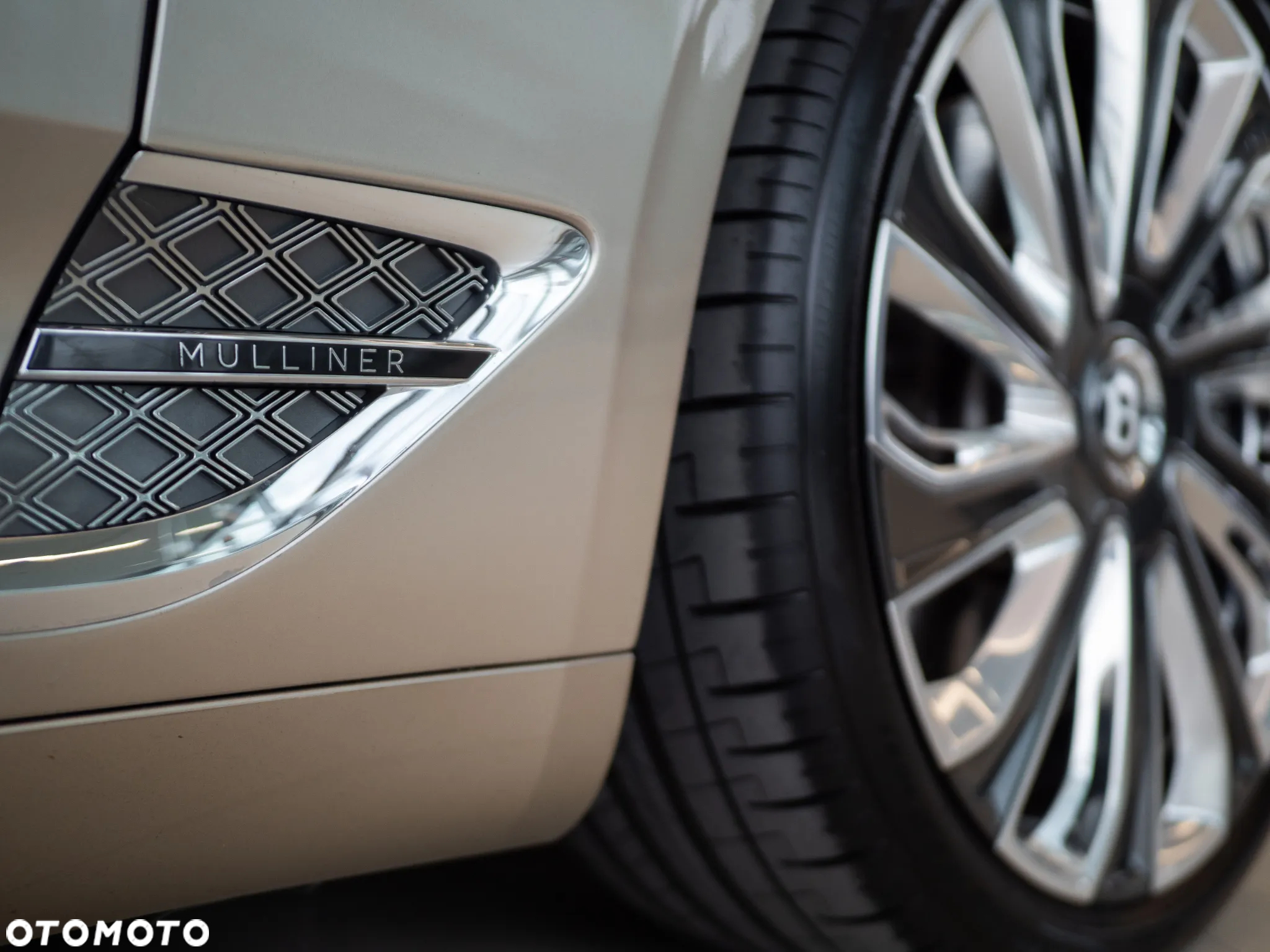 Bentley Continental GT New Convertible V8 Mulliner - 12
