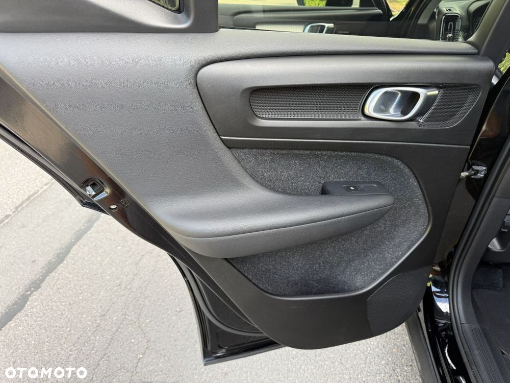Volvo XC 40 D4 AWD Momentum - 19
