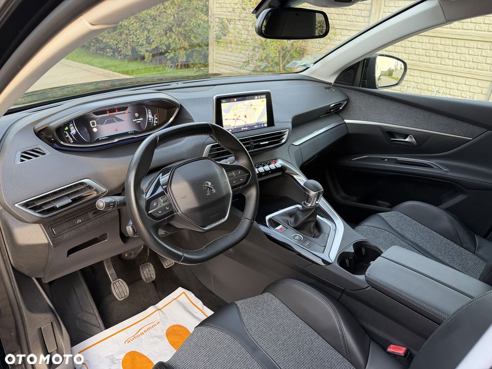 Peugeot 5008 - 12