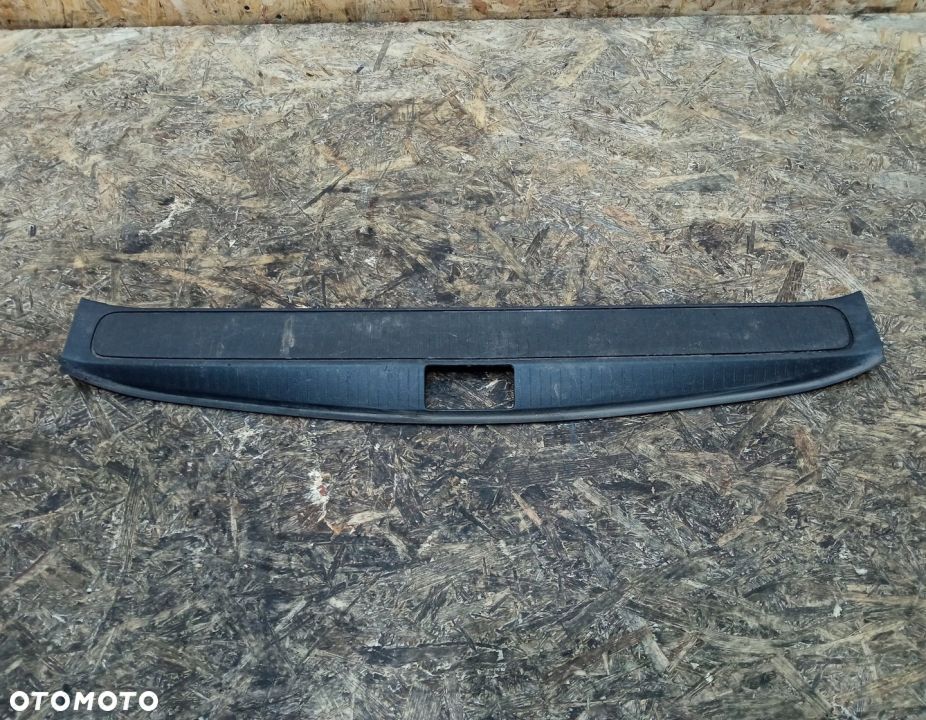 PRÓG BAGAŻNIKA OPEL ZAFIRA C 2.0 CDTI - 1