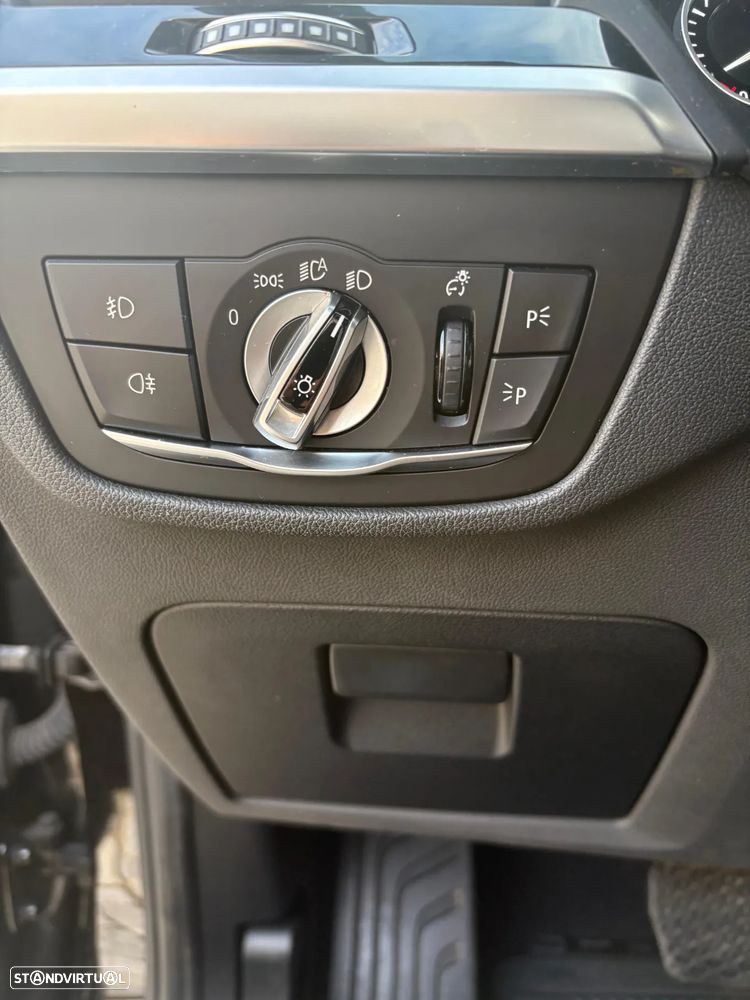 BMW X3 20 d xDrive Line Luxury - 12