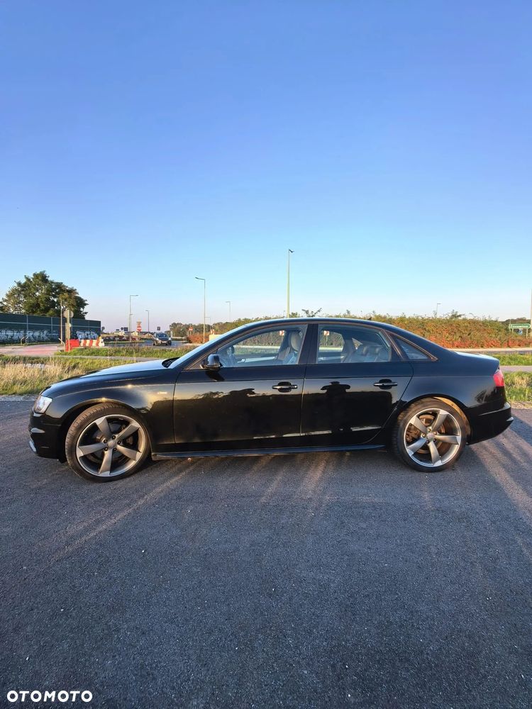 Audi A4 Limousine - 4
