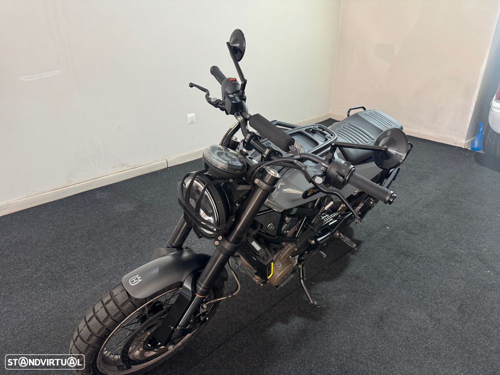 Husqvarna Vitpilen 401 - 3