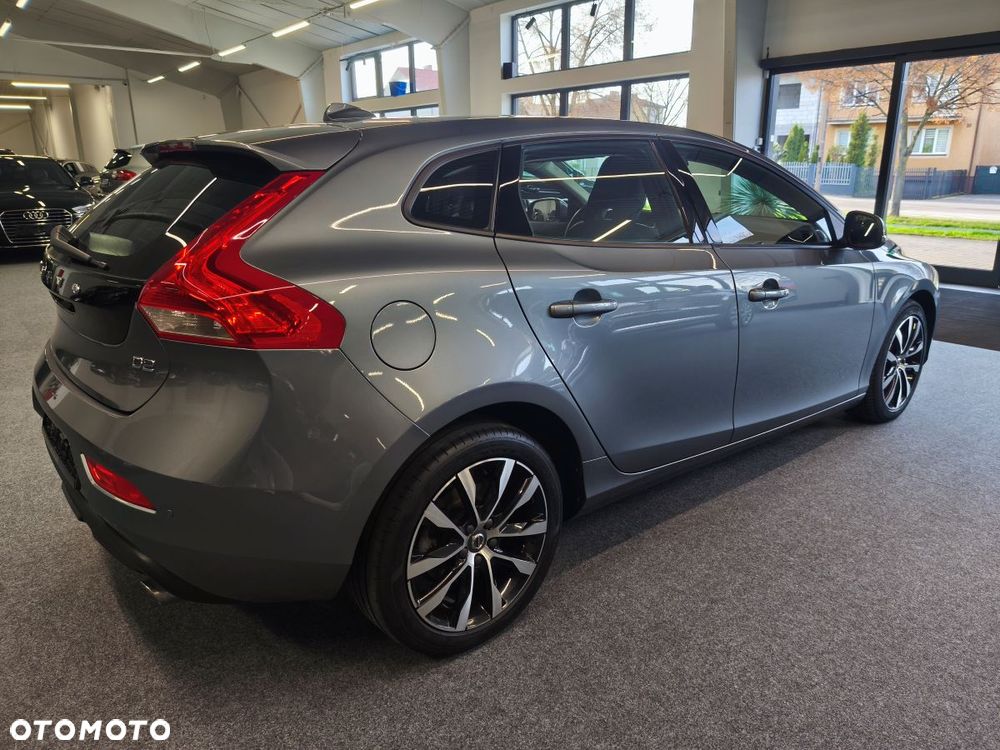 Volvo V40 D2 Drive-E SCR Momentum - 4