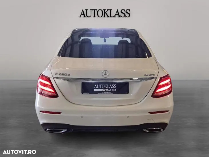 Mercedes-Benz E 220 d 4MATIC Aut. - 4