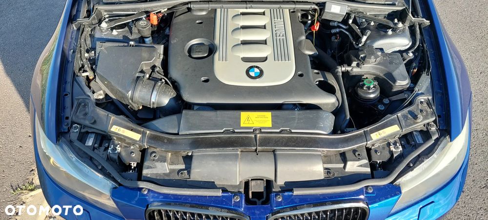 BMW Seria 3 335d DPF Edition Sport - 28