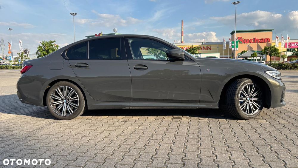 BMW Seria 3 330i xDrive M Sport sport - 4