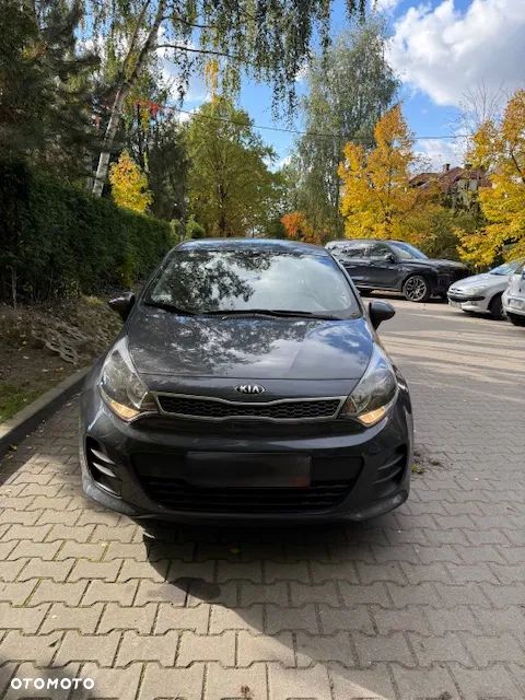 Kia Rio - 4