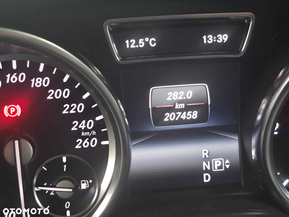 Mercedes-Benz ML - 8