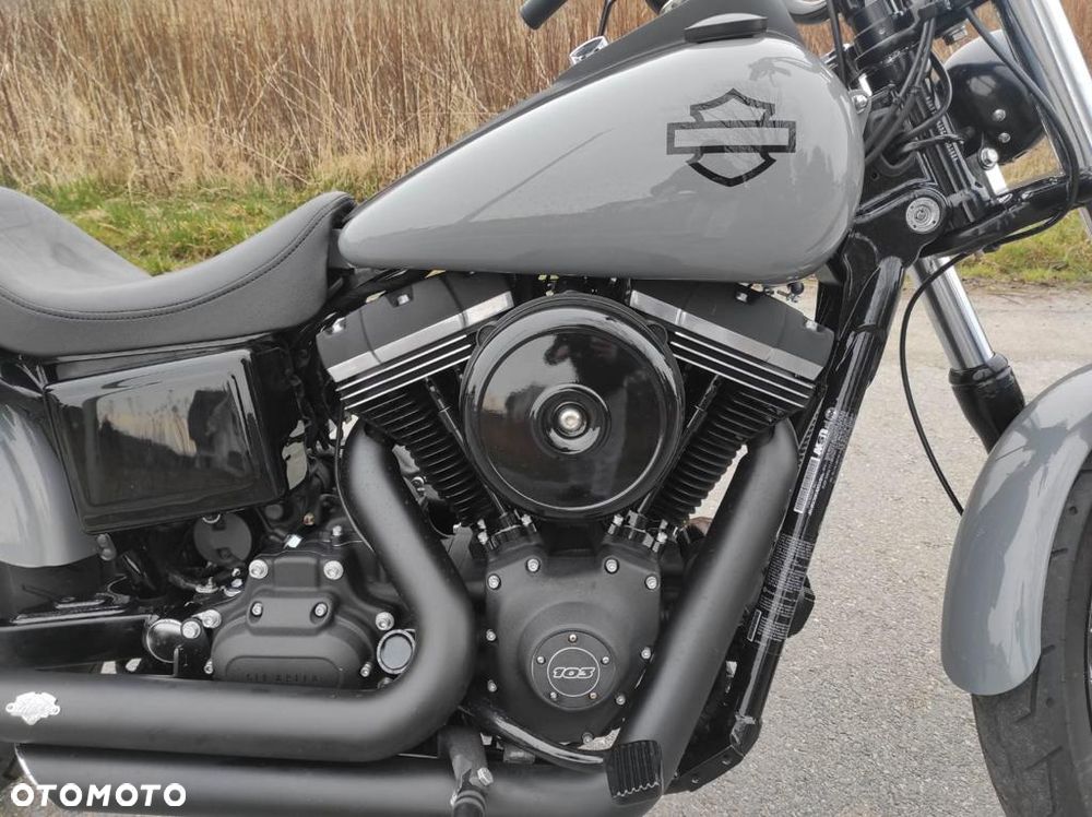 Harley-Davidson Dyna Street Bob - 1