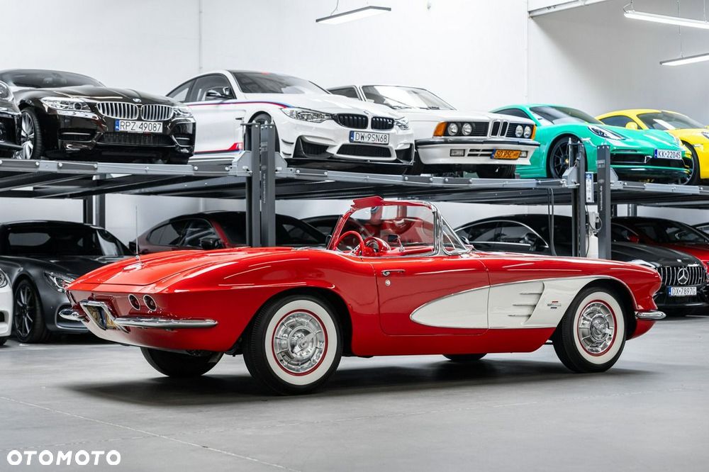 Chevrolet Corvette - 40