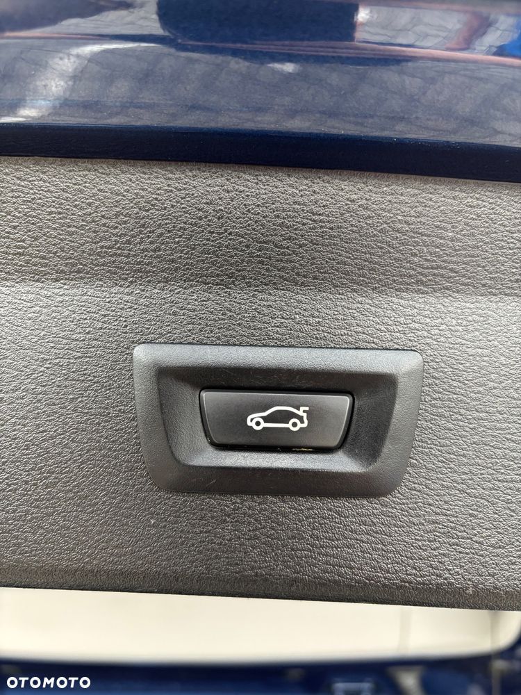BMW X1 sDrive16d - 9