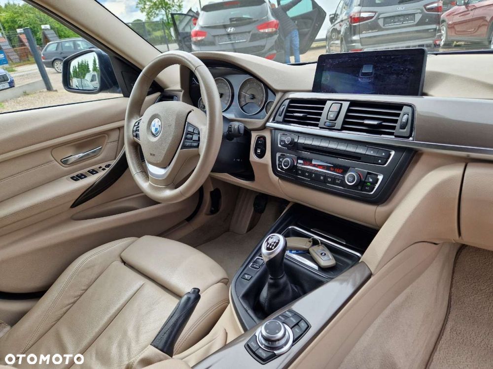 BMW Seria 3 318d Blue Performance Modern Line - 22