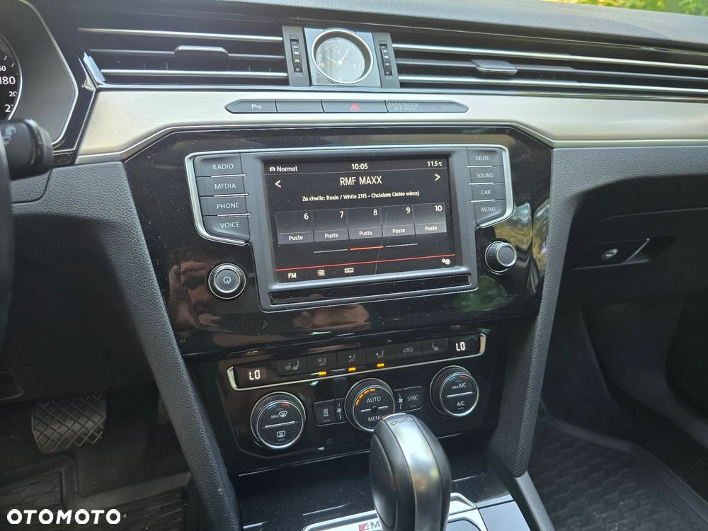 Volkswagen Passat 2.0 TDI SCR 4Mot DSG Highline - 16