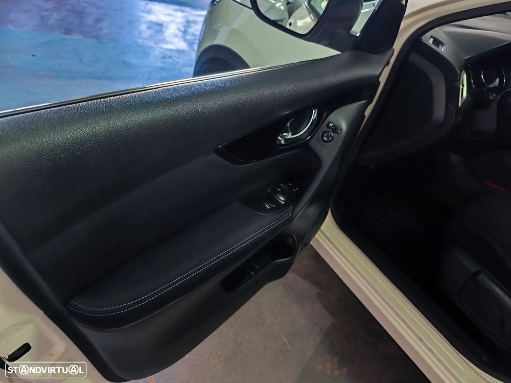 Nissan Qashqai 1.5 dCi N-Connecta - 15