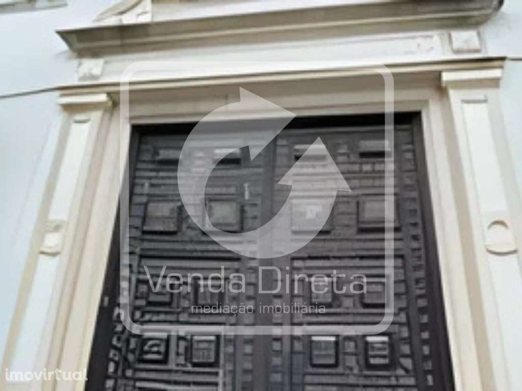 Palacete Histórico, do século XIX no Centro de Almeirim - Oportunid... - Grande imagem: 3/25