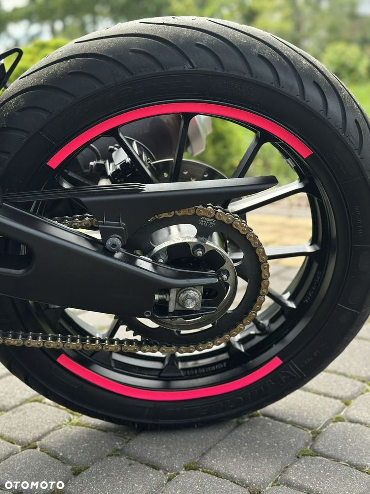 Yamaha MT - 12