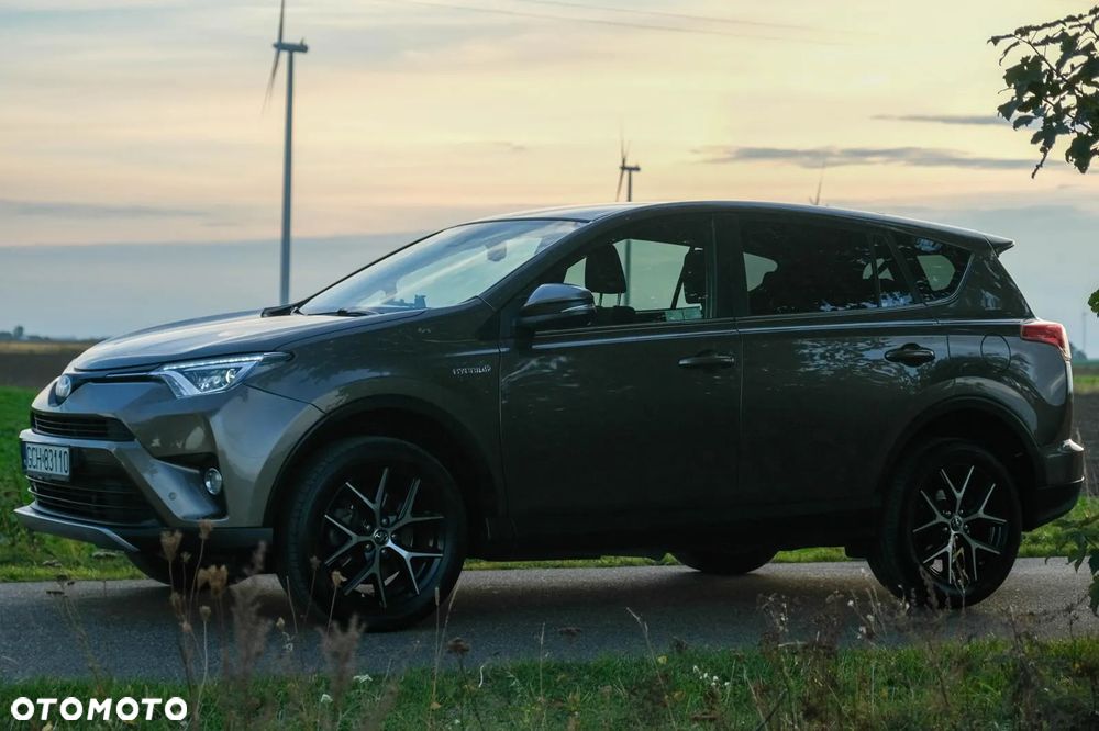 Toyota RAV4 2.5 XLE - 2