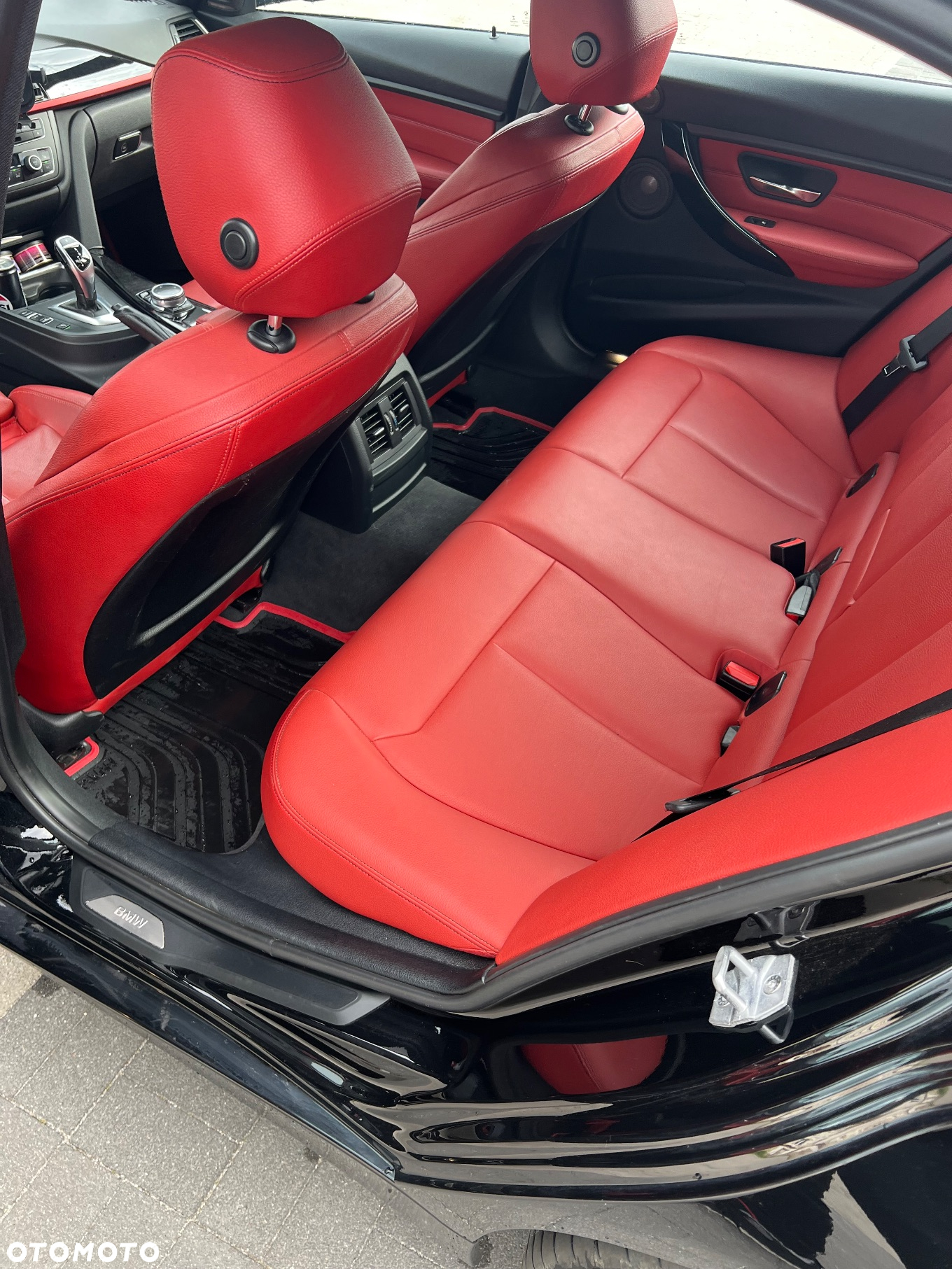 BMW Seria 3 328i xDrive Sport Line - 7