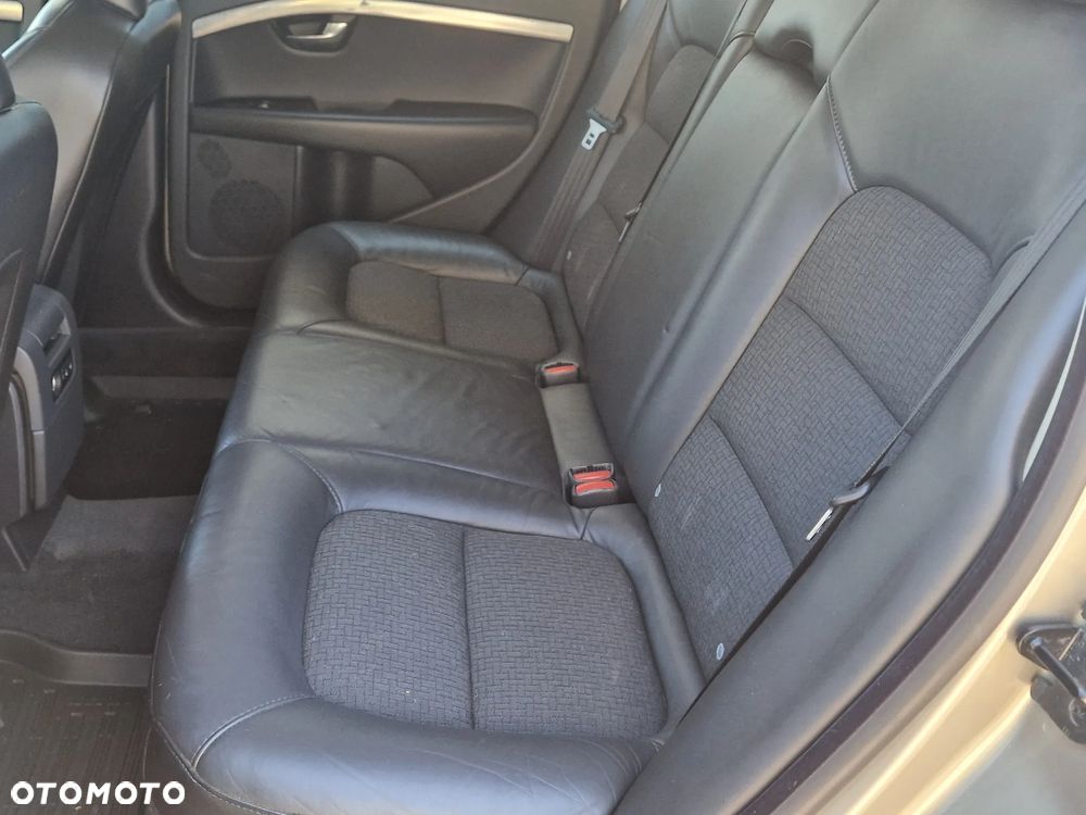 Volvo V70 2.5T Summum - 10