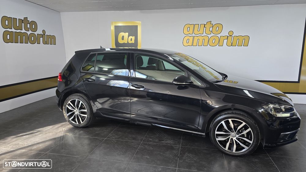 VW Golf 1.6 TDI Confortline - 4
