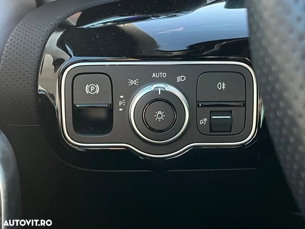 Mercedes-Benz CLA 180 7G-DCT AMG Line Advanced Plus - 17