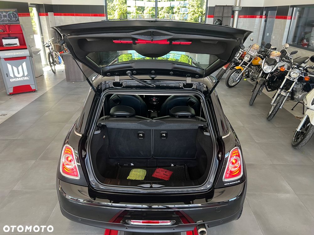 MINI Cooper D Bayswater - 21