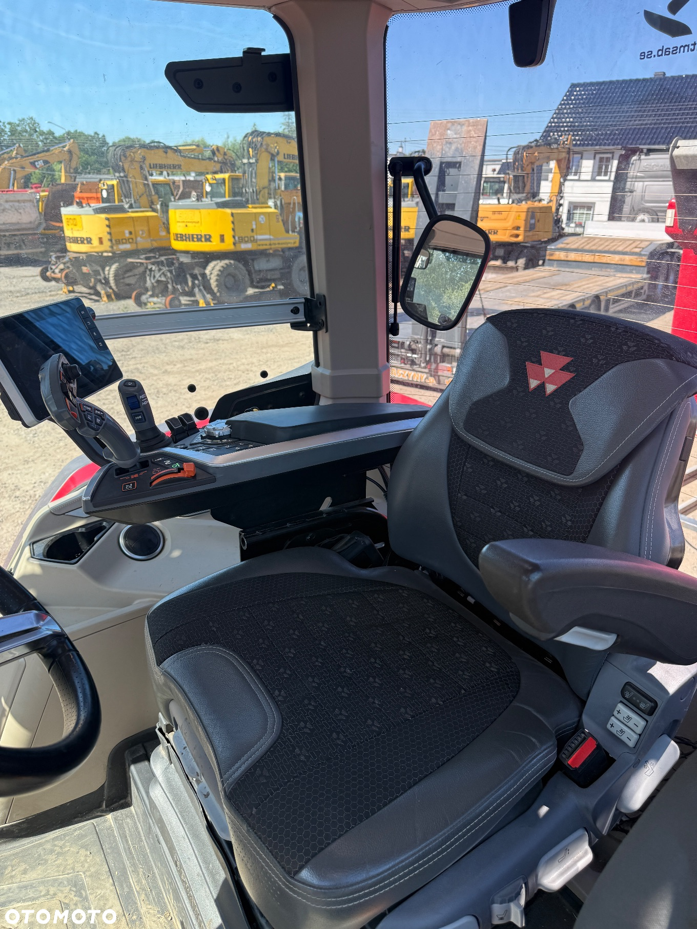 Massey Ferguson 8s.225 - 9