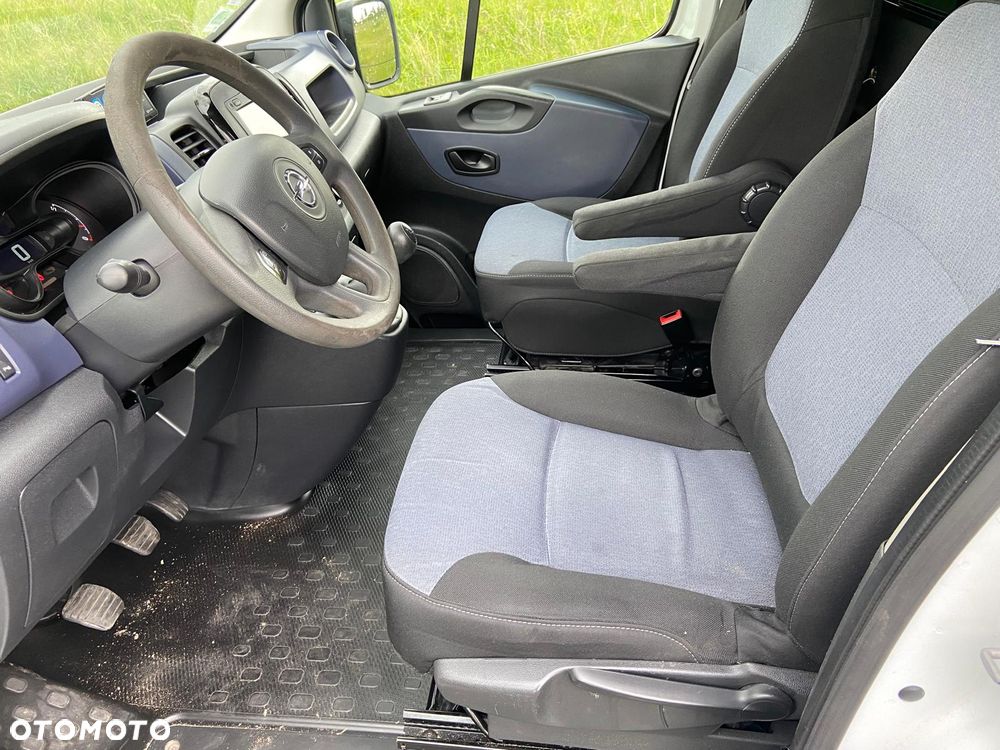 Opel Ambulans Karetka vivaro - 26