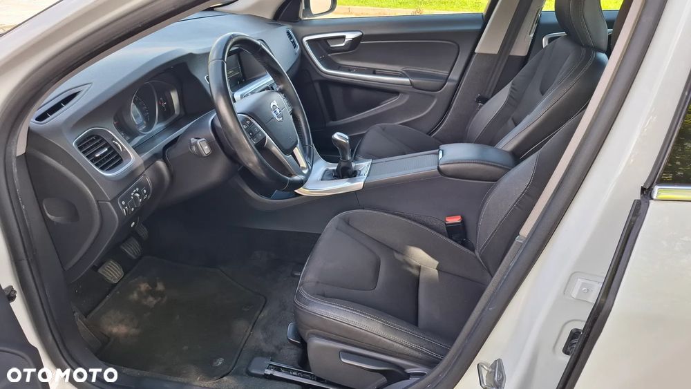 Volvo S60 T3 Summum - 9