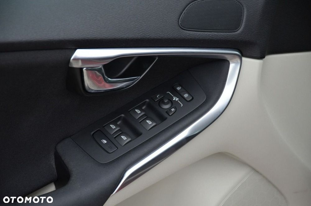 Volvo V40 - 22