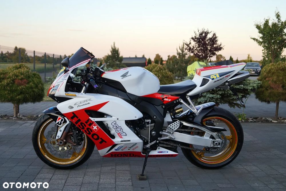 Honda CBR - 7